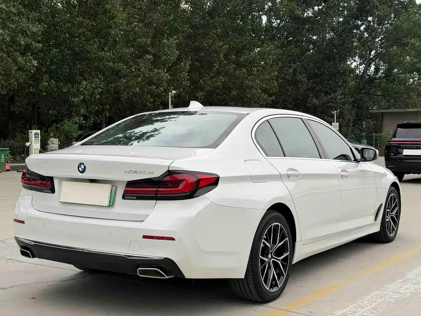 BMW 5 Series PHEV 2021 535Le Luxury Package — миниатюра 4