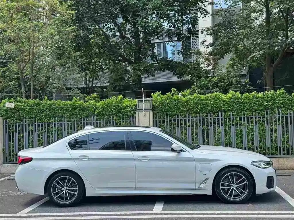 BMW 5 Series PHEV 2021 535Le M Sport Package — миниатюра 4