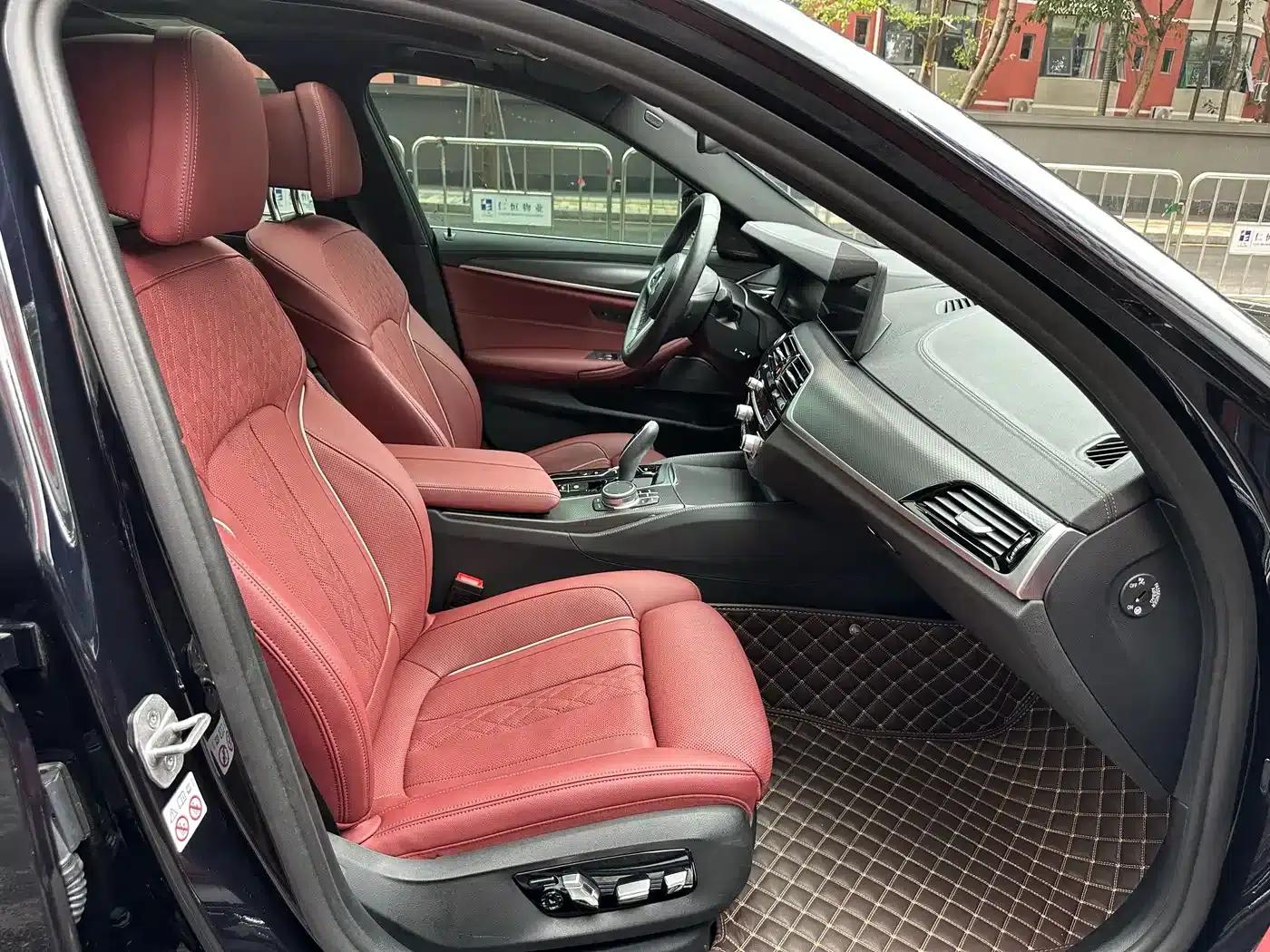 BMW 5 Series PHEV 2021 535Le M Sport Package — миниатюра 15