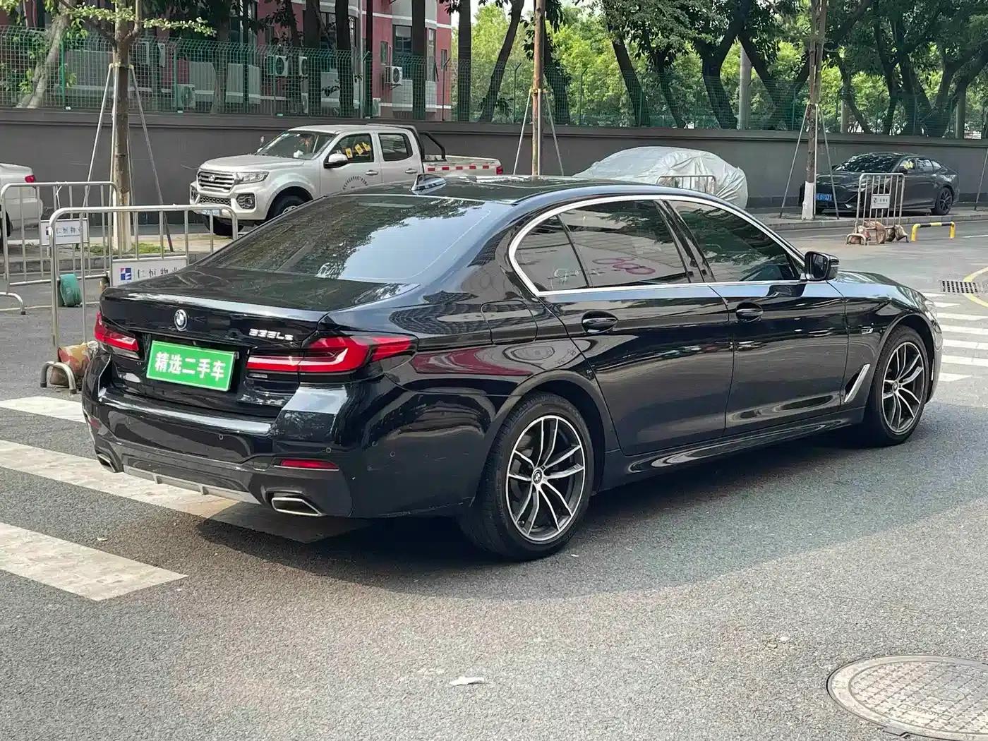 BMW 5 Series PHEV 2021 535Le M Sport Package — миниатюра 7