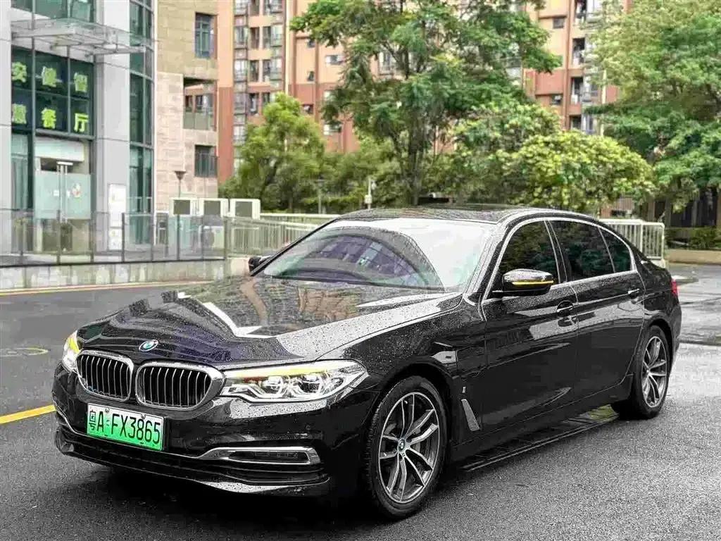 BMW 5 Series PHEV 2019 530Le Luxury Package — миниатюра 1