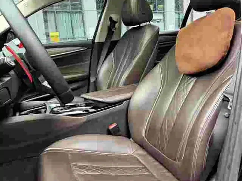 BMW 5 Series PHEV 2019 530Le Luxury Package — миниатюра 8