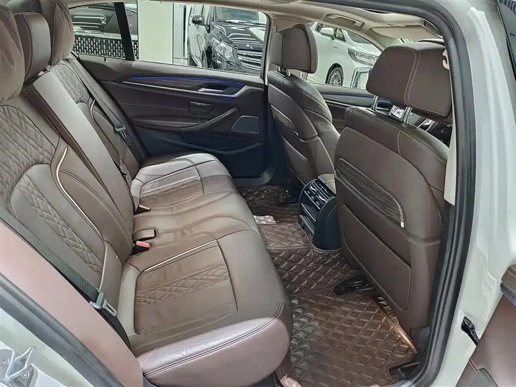 BMW 5 Series PHEV 2020 530Le Pioneer Edition — миниатюра 11