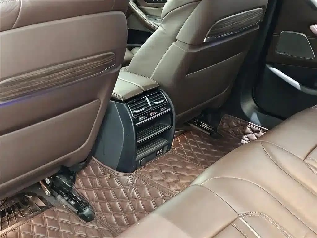 BMW 5 Series PHEV 2020 530Le Pioneer Edition — миниатюра 9