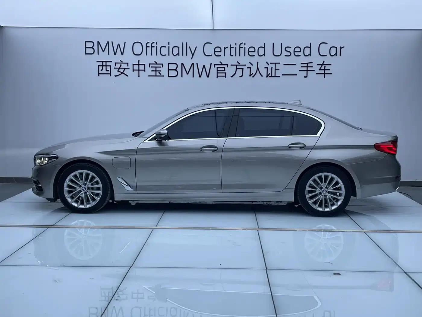BMW 5 Series PHEV 2020 Mileage Upgrade Edition 530Le Luxury Package — миниатюра 3