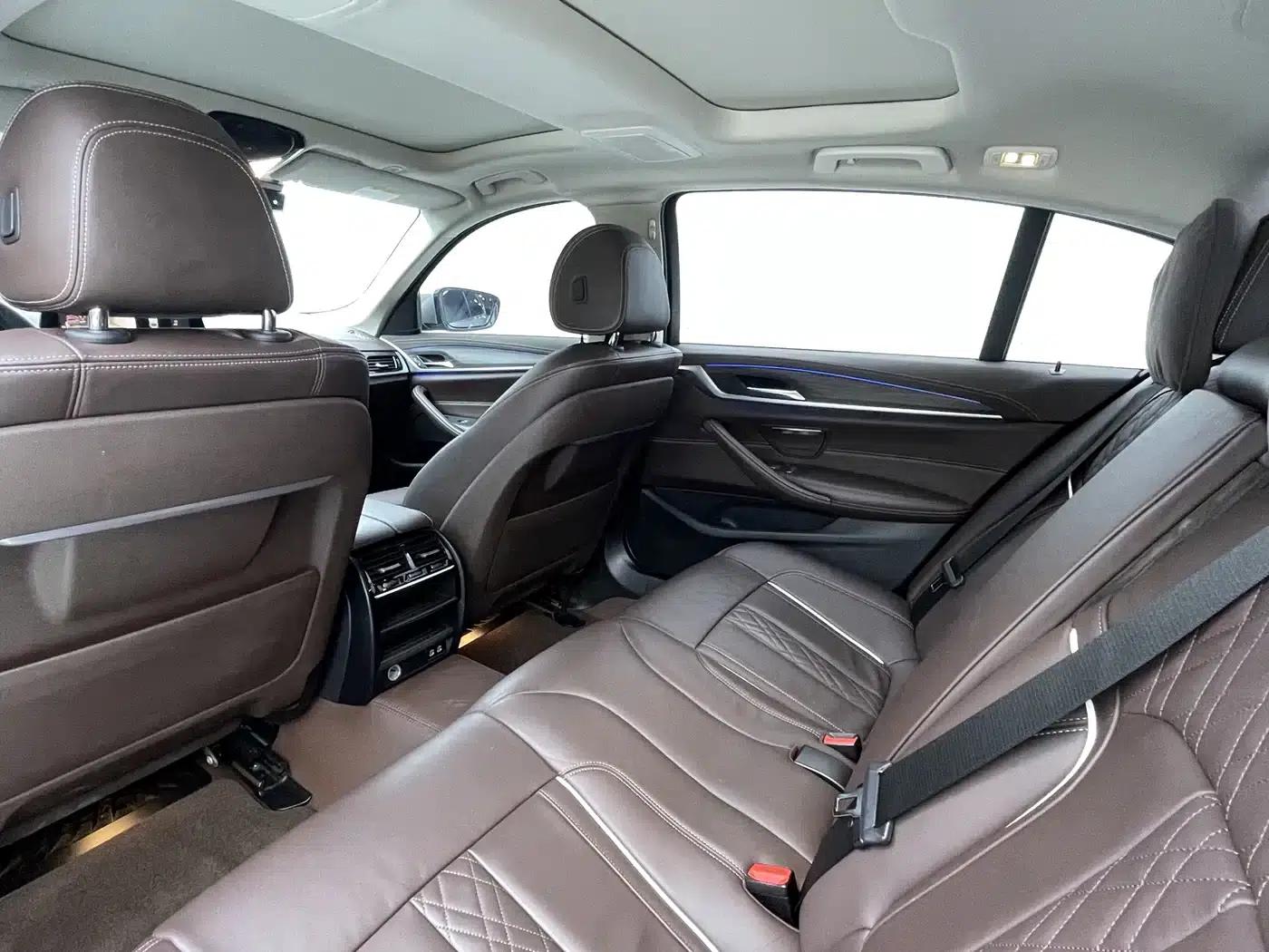 BMW 5 Series PHEV 2020 Mileage Upgrade Edition 530Le Luxury Package — миниатюра 9
