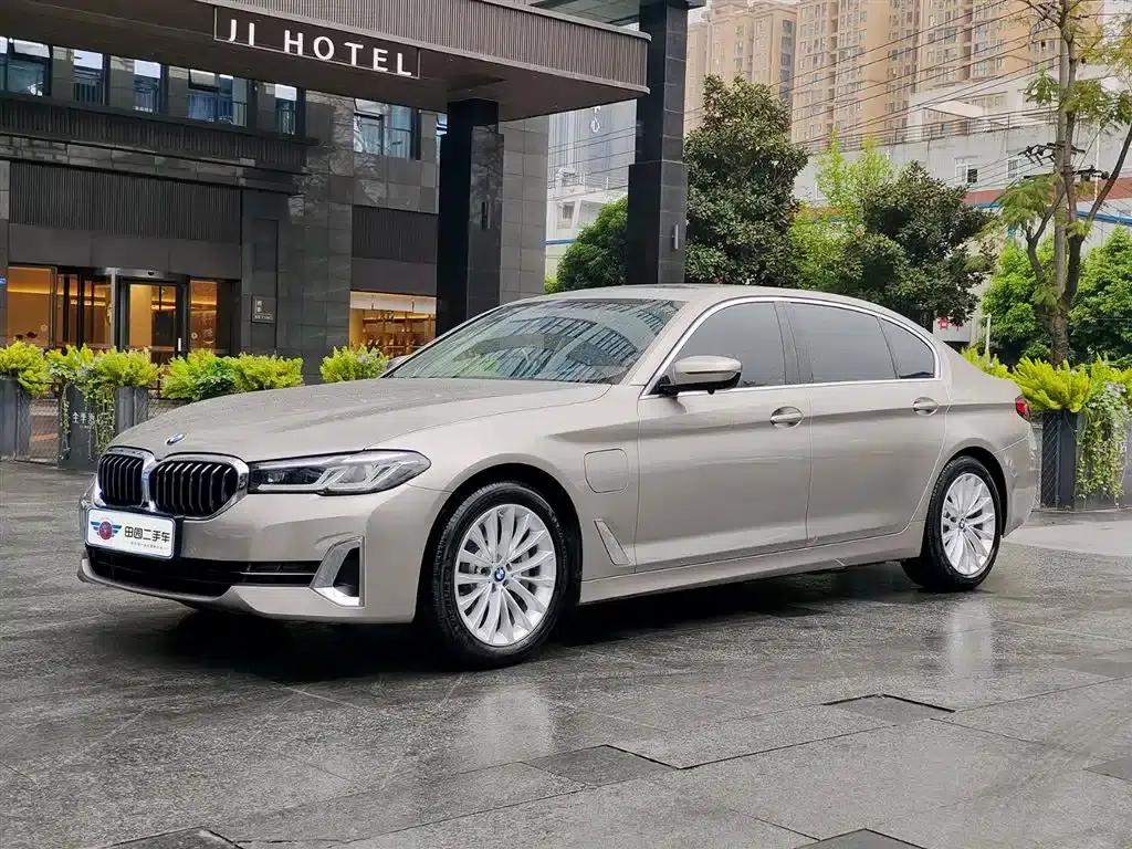 BMW 5 Series PHEV 2021 535Le Luxury Package — миниатюра 1