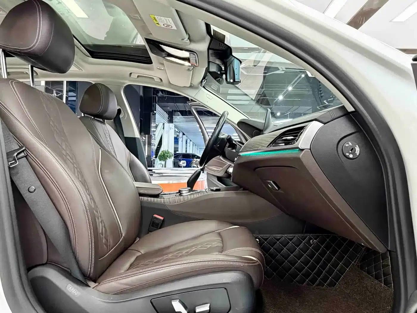 BMW 5 Series PHEV 2019 Facelift 530Le Luxury Package — миниатюра 13