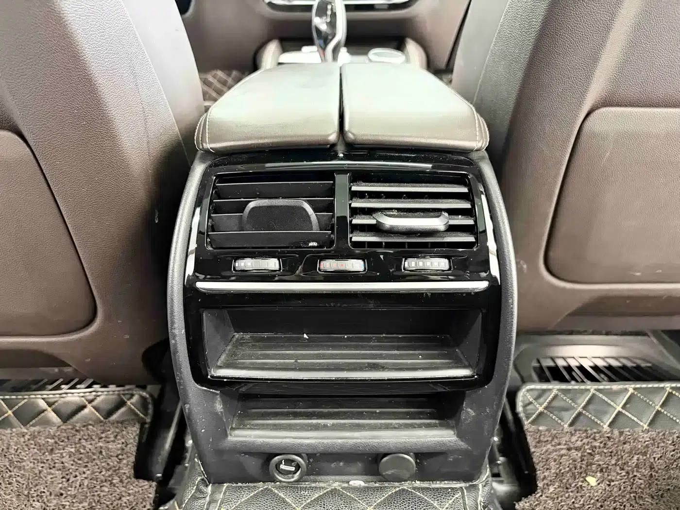 BMW 5 Series PHEV 2019 Facelift 530Le Luxury Package — миниатюра 8