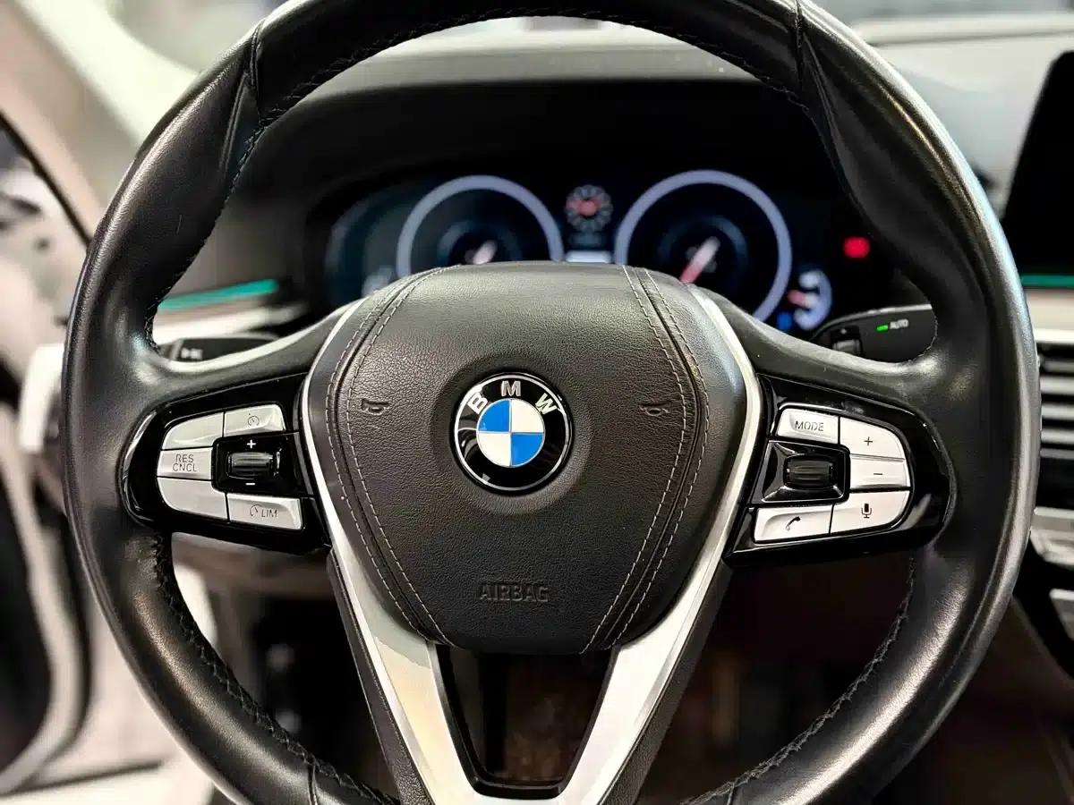 BMW 5 Series PHEV 2019 Facelift 530Le Luxury Package — миниатюра 10