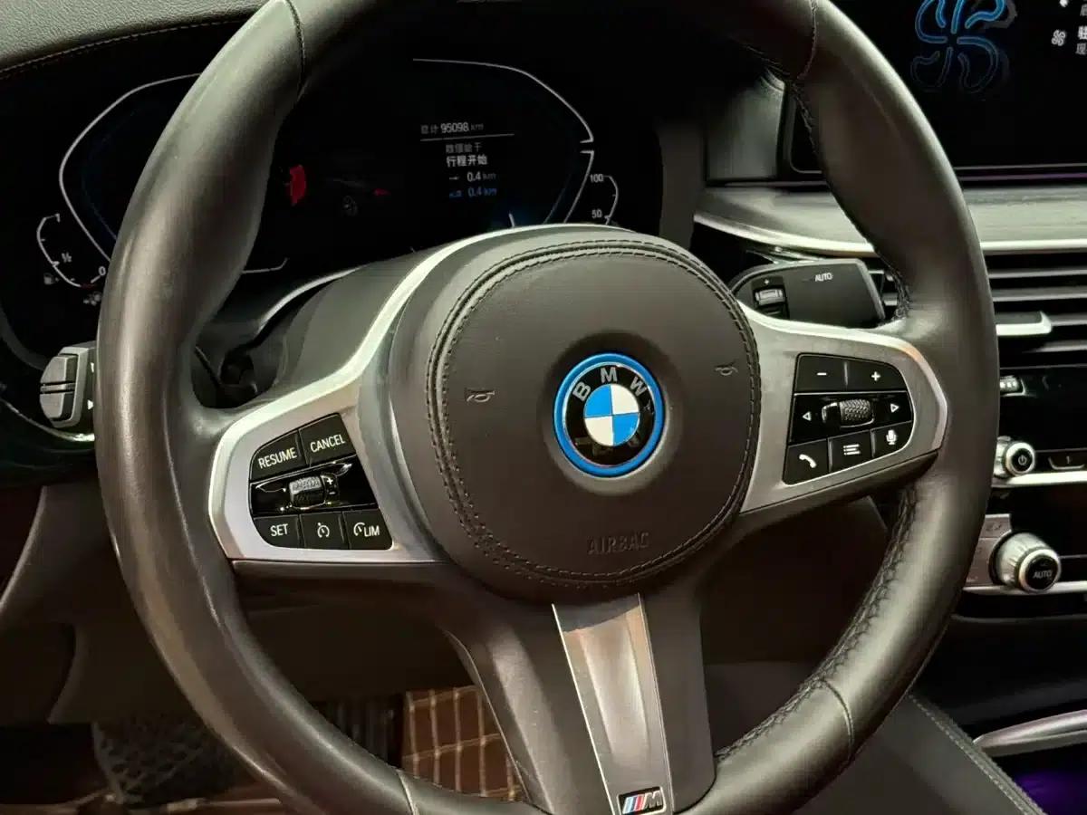 BMW 5 Series PHEV 2022 Facelift 535Le Luxury Package — миниатюра 6