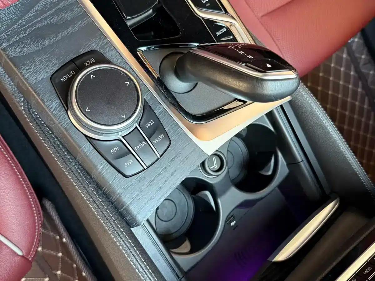 BMW 5 Series PHEV 2022 Facelift 535Le Luxury Package — миниатюра 8