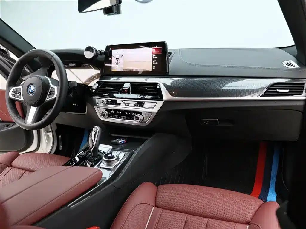 BMW 5 Series PHEV 2022 Facelift 535Le Pioneer Edition M Sport Package — миниатюра 23