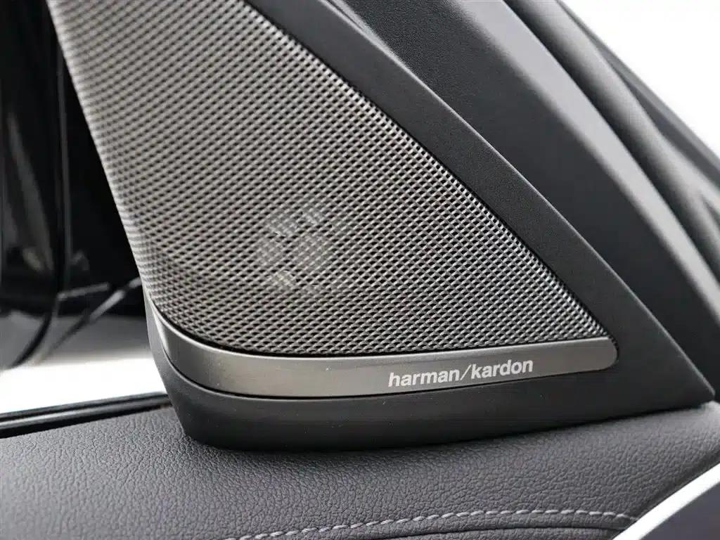 BMW 5 Series PHEV 2022 Facelift 535Le Pioneer Edition M Sport Package — миниатюра 5