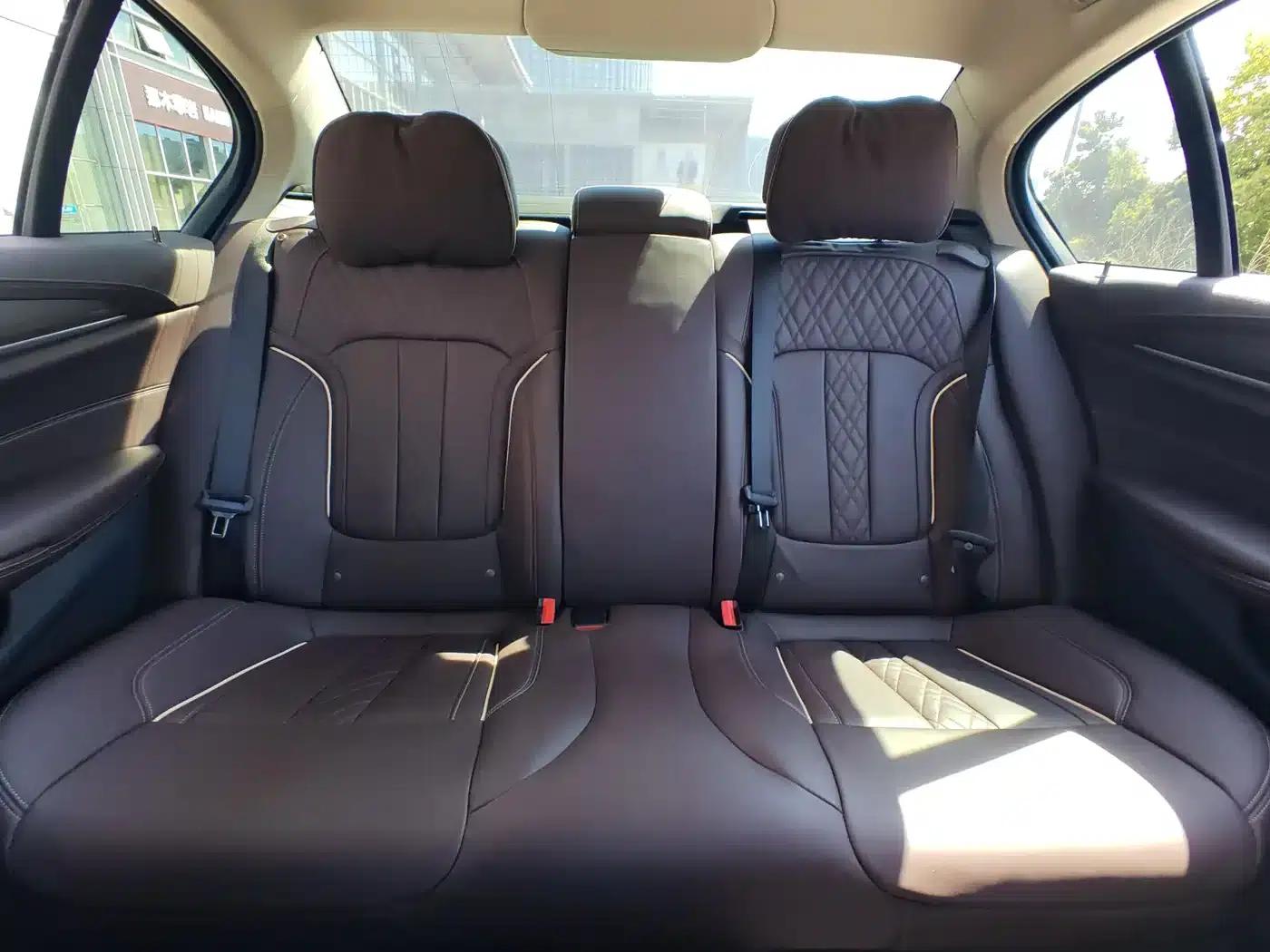 BMW 5 Series PHEV 2020 530Le Luxury Package — миниатюра 11