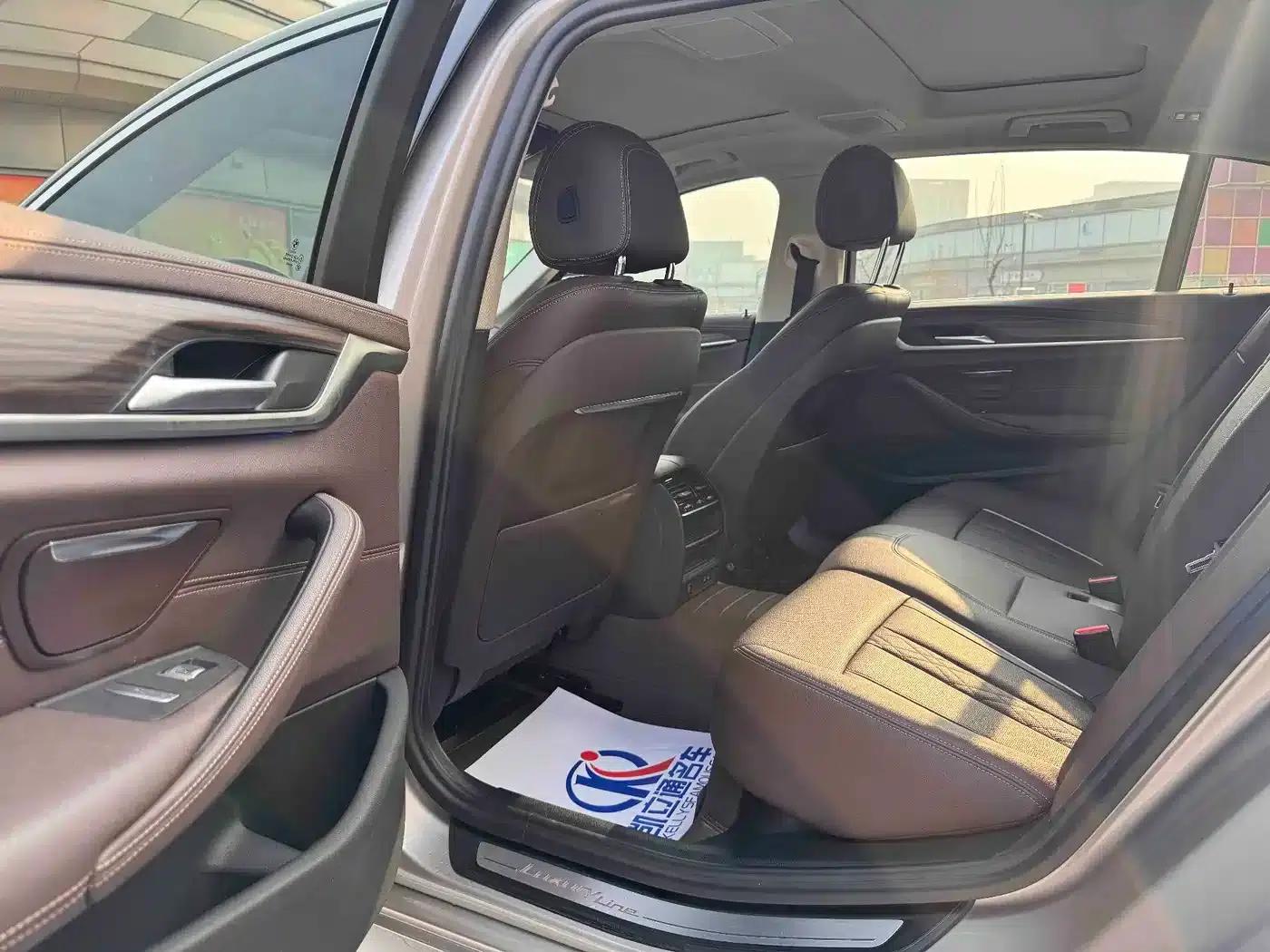 BMW 5 Series PHEV 2021 535Le Luxury Package — миниатюра 11
