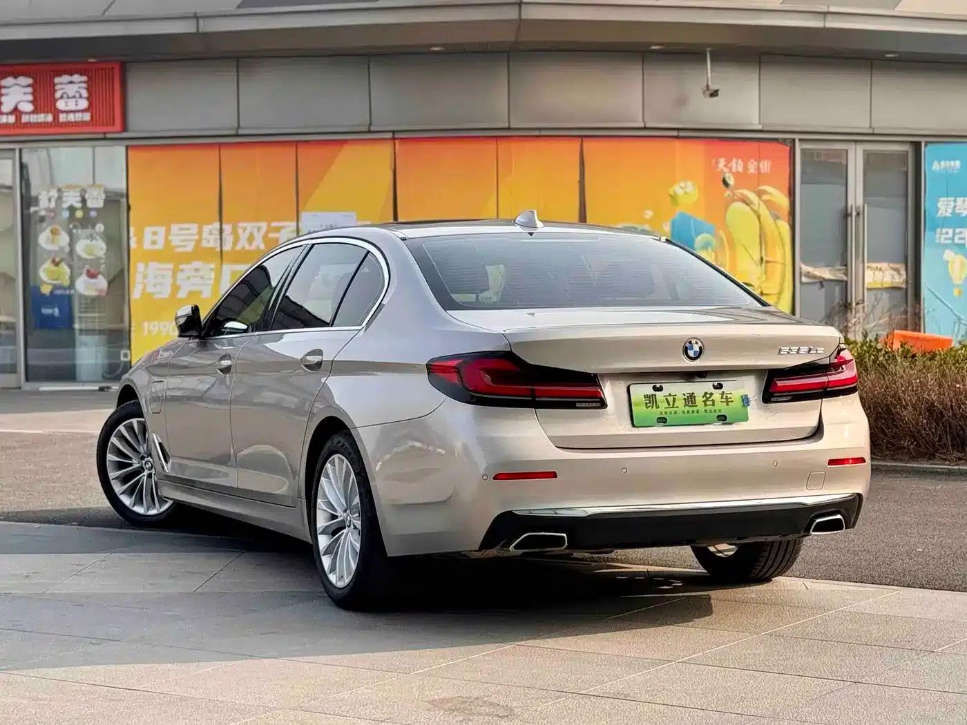 BMW 5 Series PHEV 2021 535Le Luxury Package — миниатюра 5