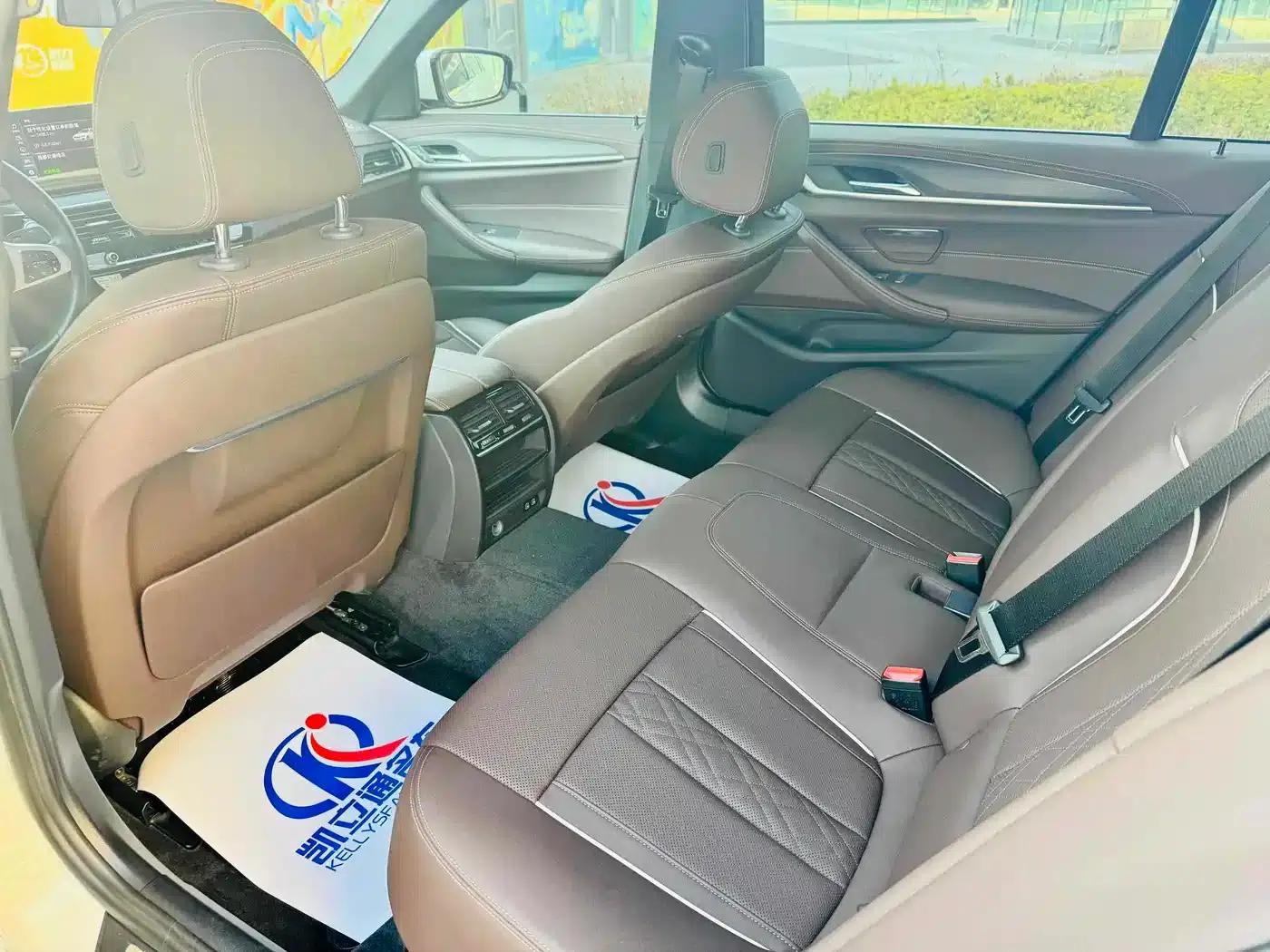 BMW 5 Series PHEV 2022 Facelift 535Le M Sport Package — миниатюра 11