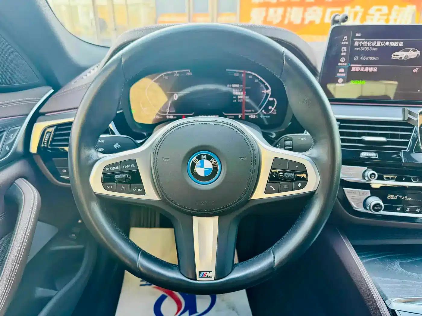 BMW 5 Series PHEV 2022 Facelift 535Le M Sport Package — миниатюра 14