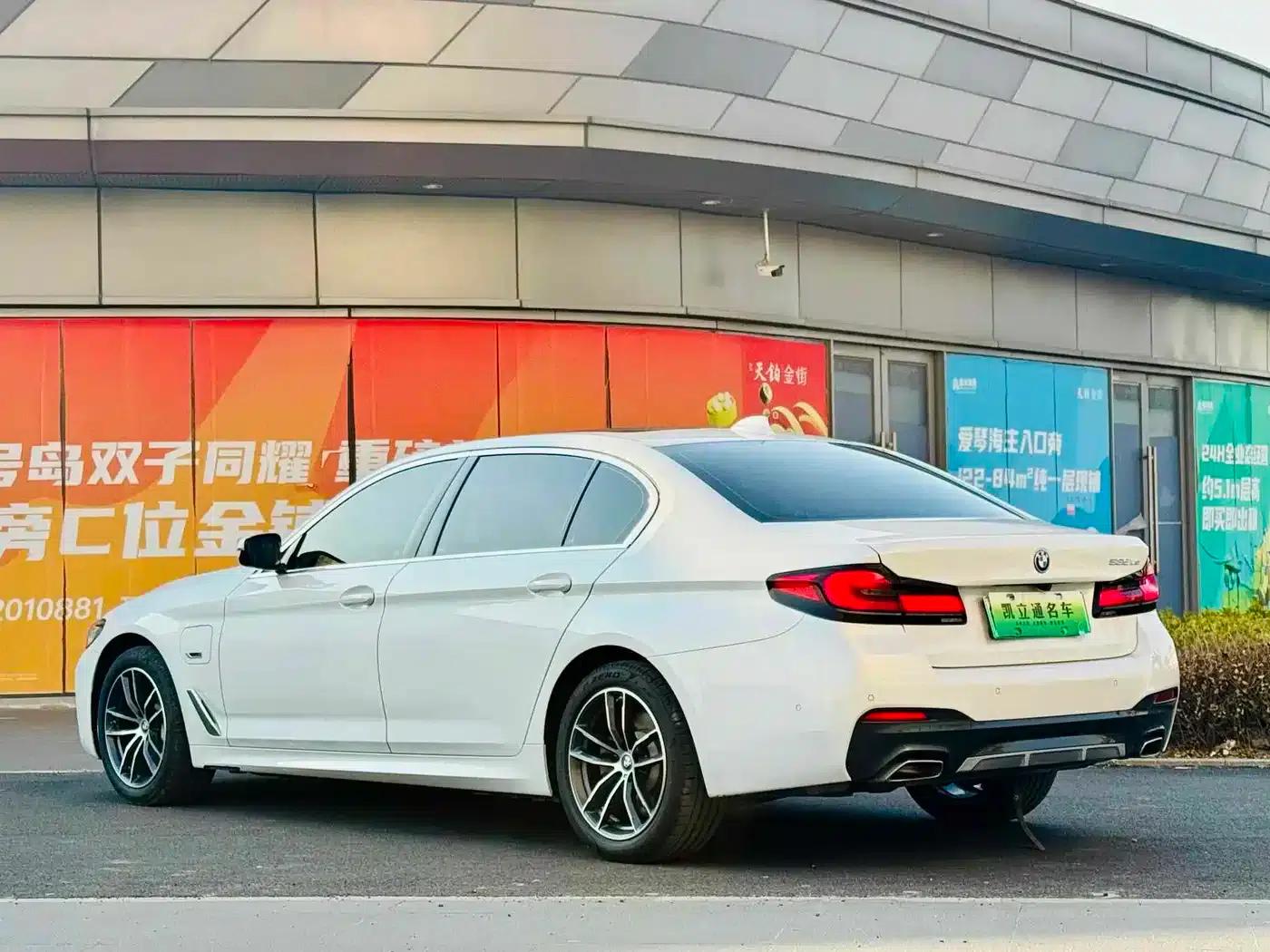 BMW 5 Series PHEV 2022 Facelift 535Le M Sport Package — миниатюра 4