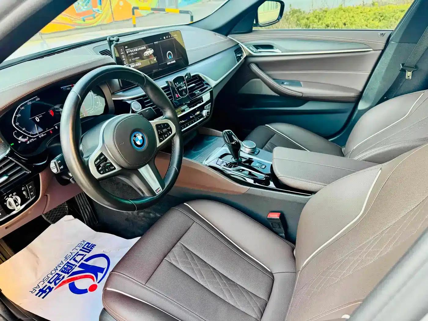 BMW 5 Series PHEV 2022 Facelift 535Le M Sport Package — миниатюра 7