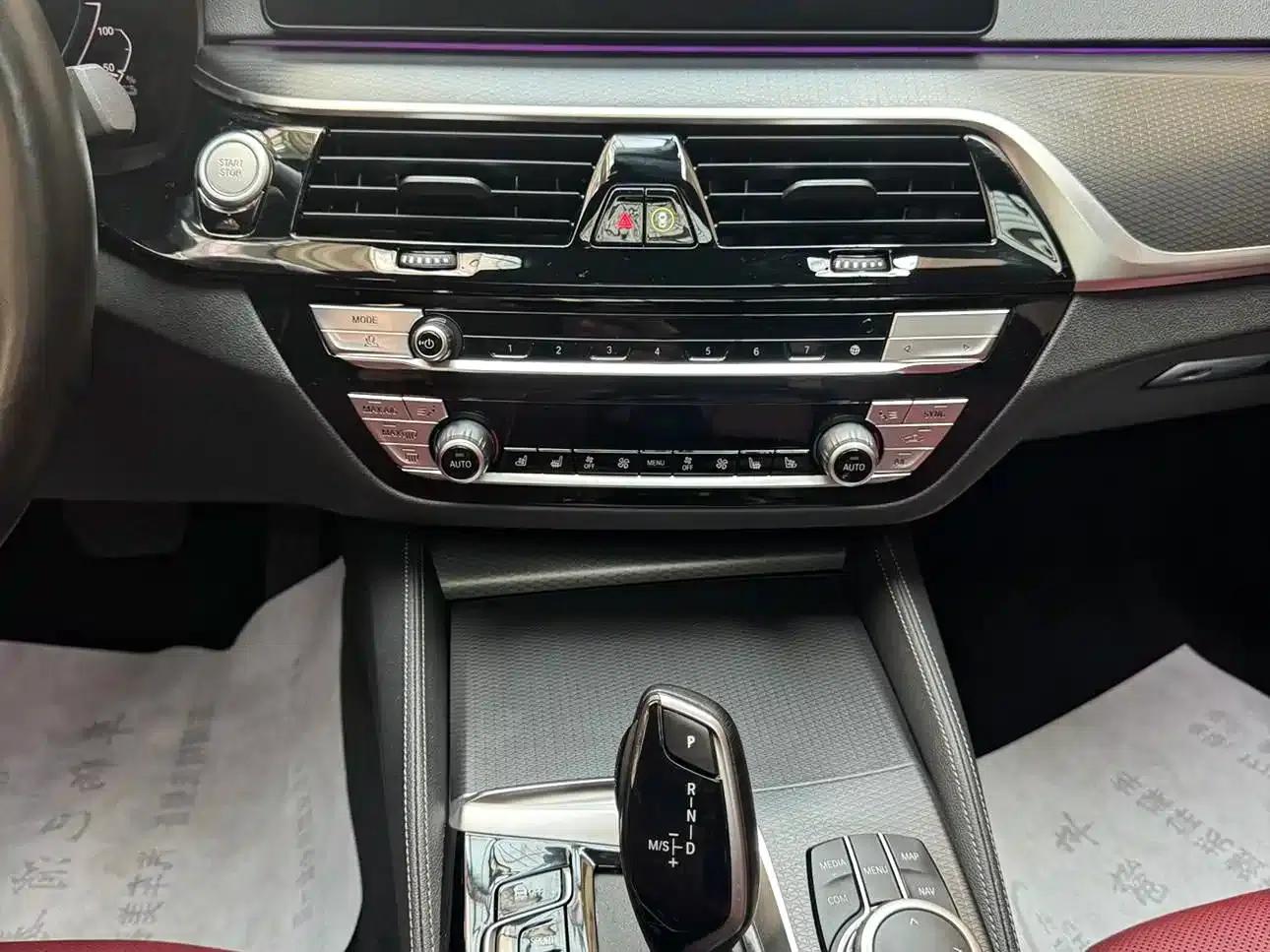 BMW 5 Series PHEV 2022 Facelift 535Le Pioneer Edition M Sport Package — миниатюра 12