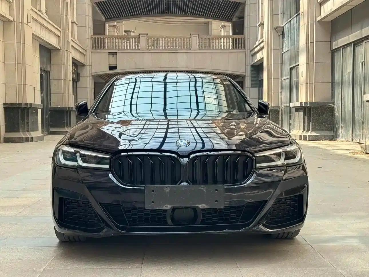 BMW 5 Series PHEV 2022 Facelift 535Le Pioneer Edition M Sport Package — миниатюра 3