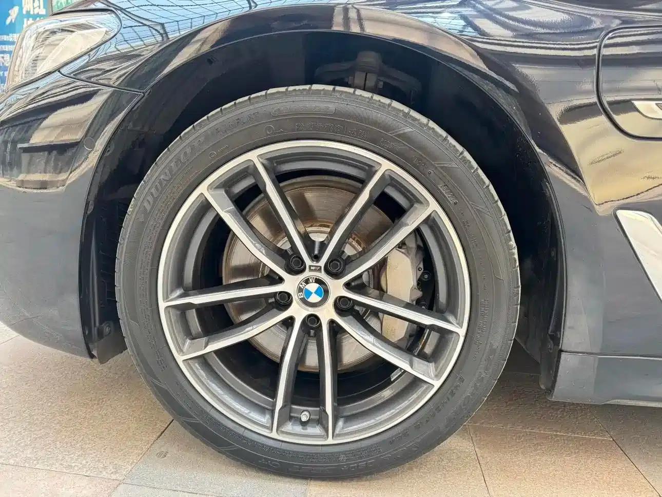 BMW 5 Series PHEV 2022 Facelift 535Le Pioneer Edition M Sport Package — миниатюра 21