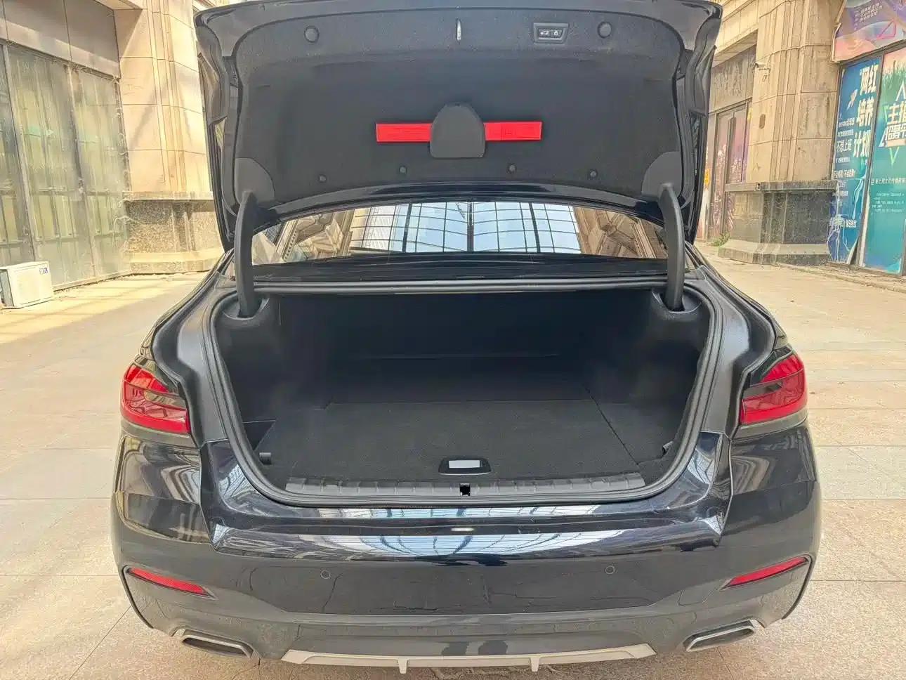 BMW 5 Series PHEV 2022 Facelift 535Le Pioneer Edition M Sport Package — миниатюра 22