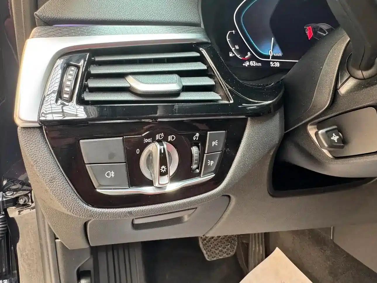 BMW 5 Series PHEV 2022 Facelift 535Le Pioneer Edition M Sport Package — миниатюра 4