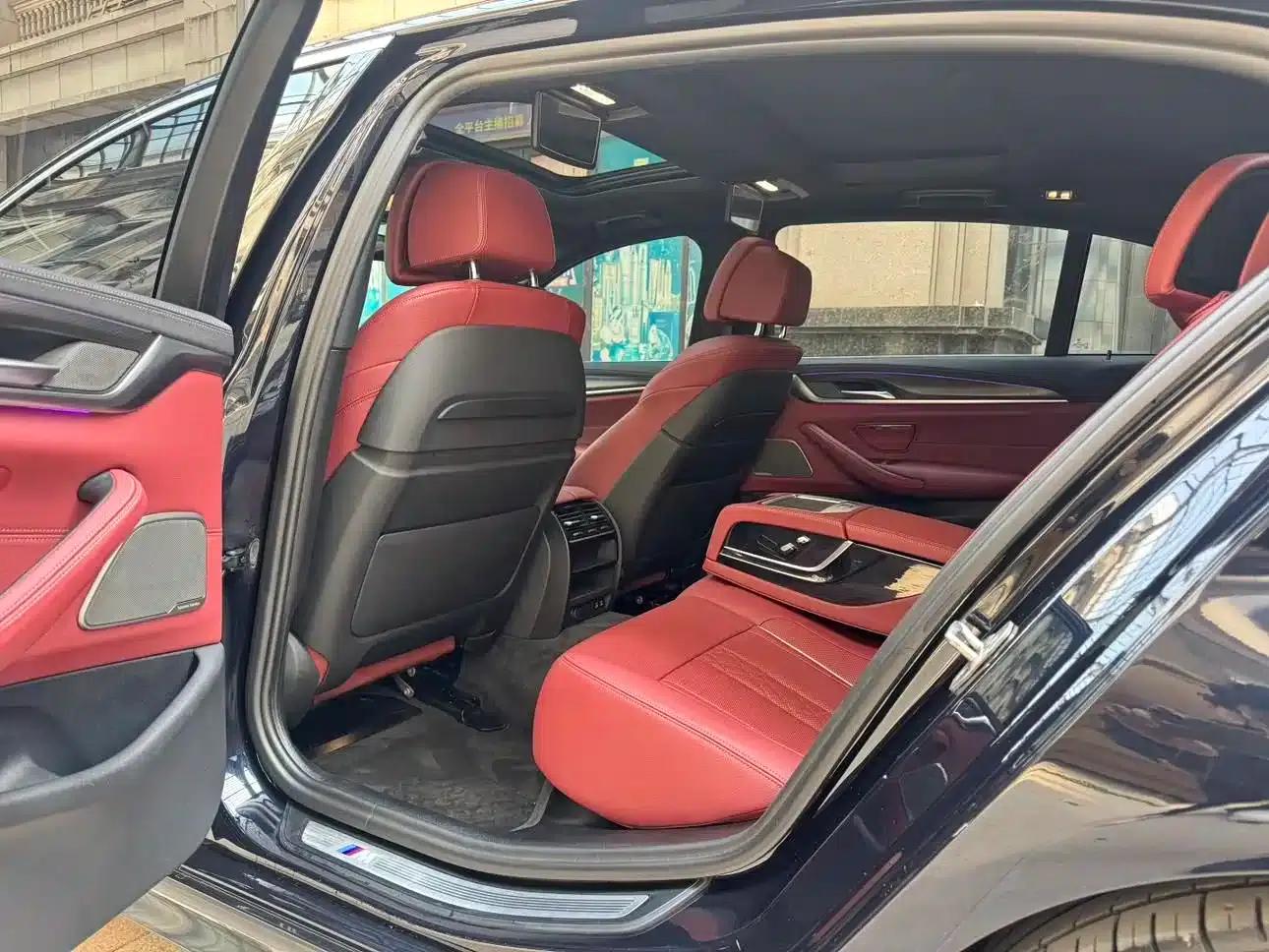 BMW 5 Series PHEV 2022 Facelift 535Le Pioneer Edition M Sport Package — миниатюра 6