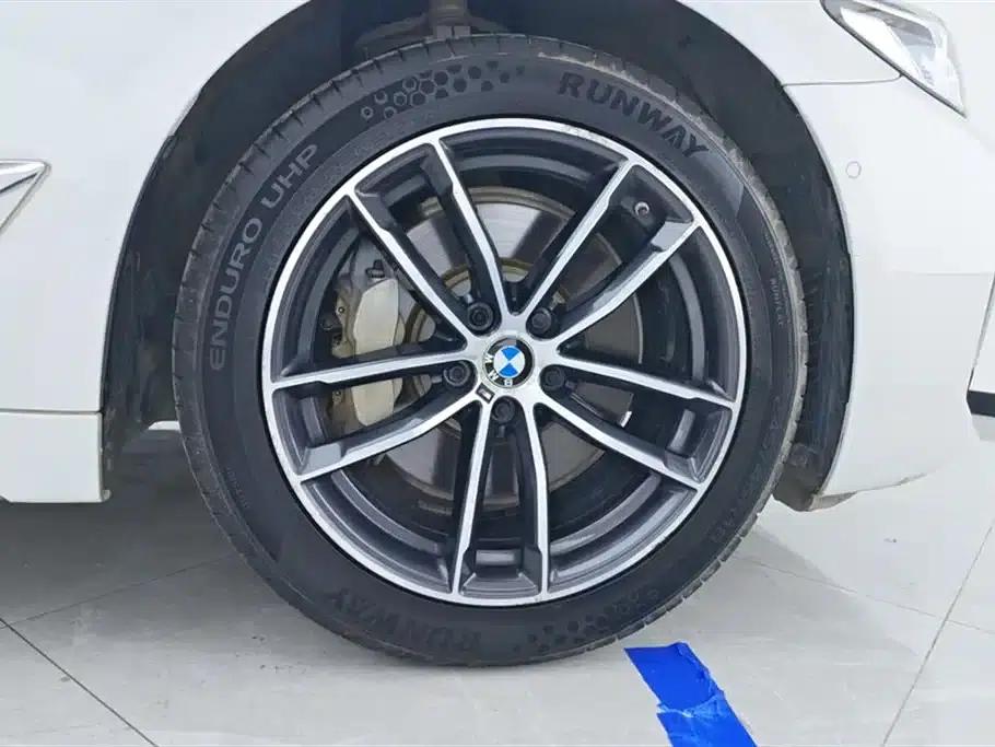 BMW 5 Series PHEV 2022 Facelift 535Le M Sport Package — миниатюра 6