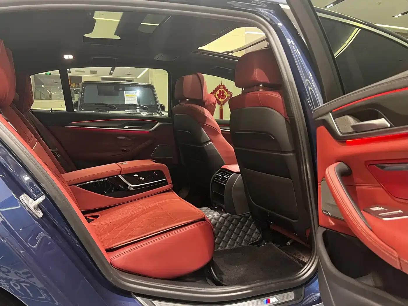 BMW 5 Series PHEV 2021 535Le Pioneer Edition M Sport Package — миниатюра 11