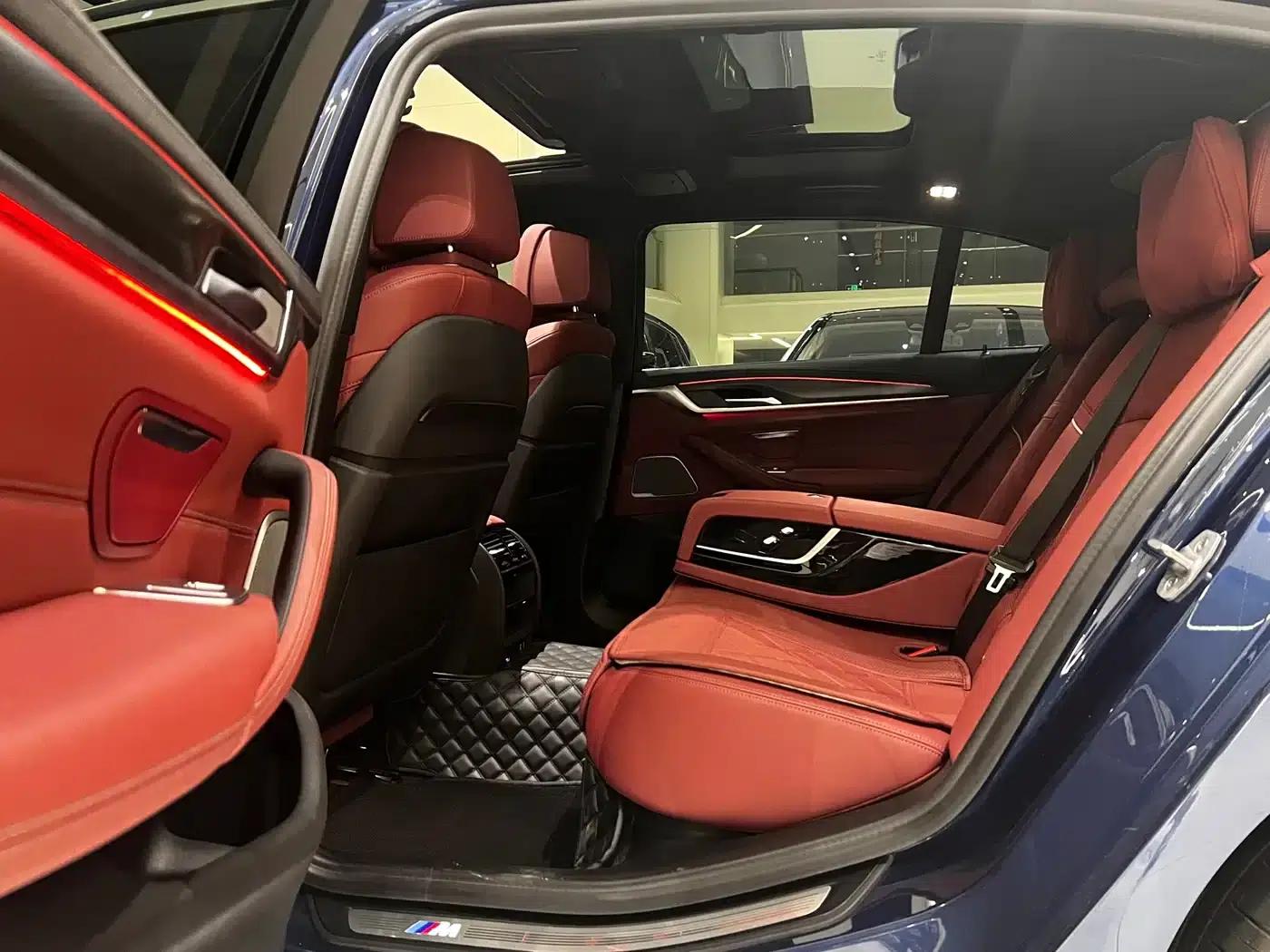 BMW 5 Series PHEV 2021 535Le Pioneer Edition M Sport Package — миниатюра 10