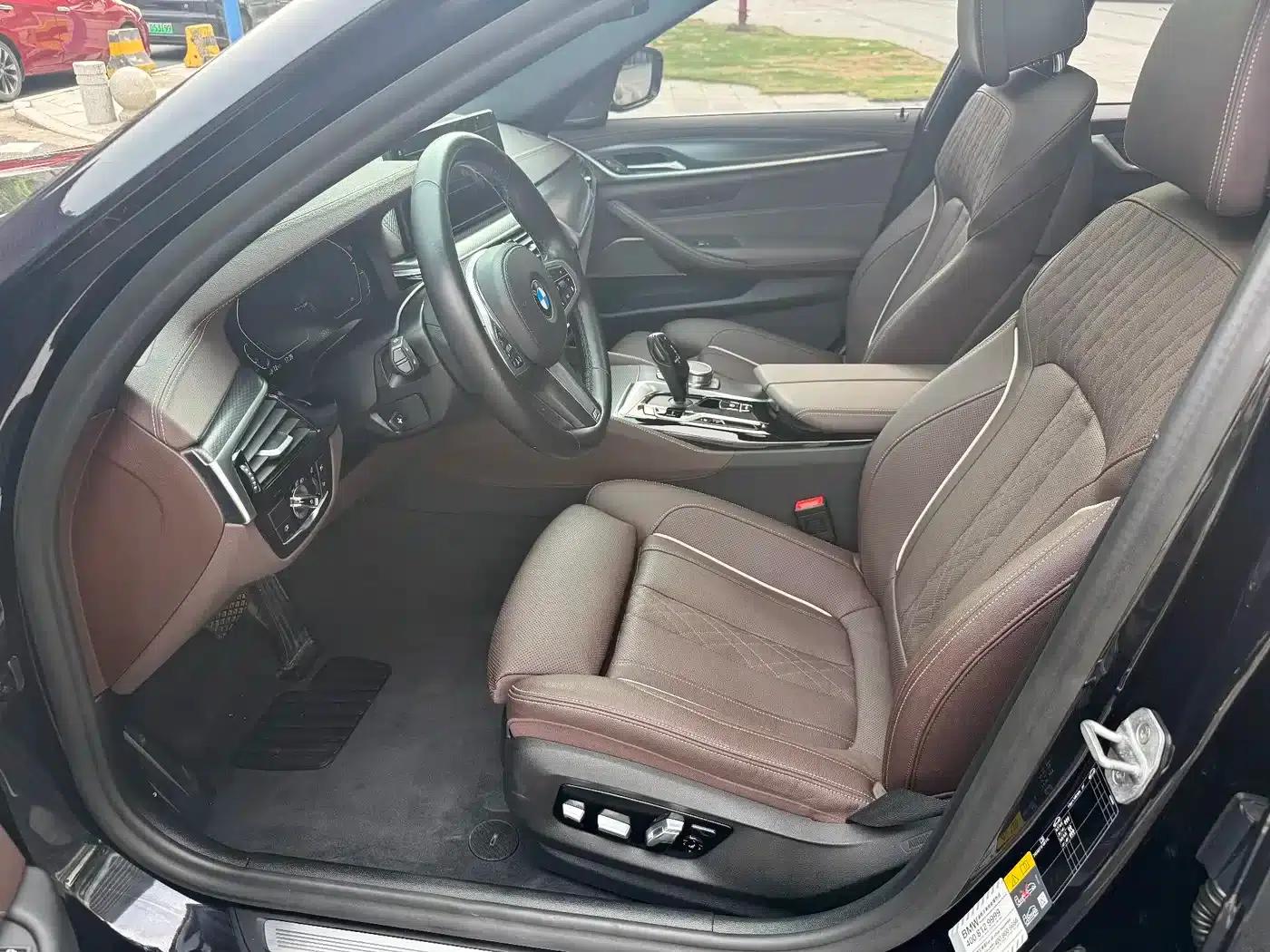 BMW 5 Series PHEV 2021 535Le Pioneer Edition M Sport Package — миниатюра 12
