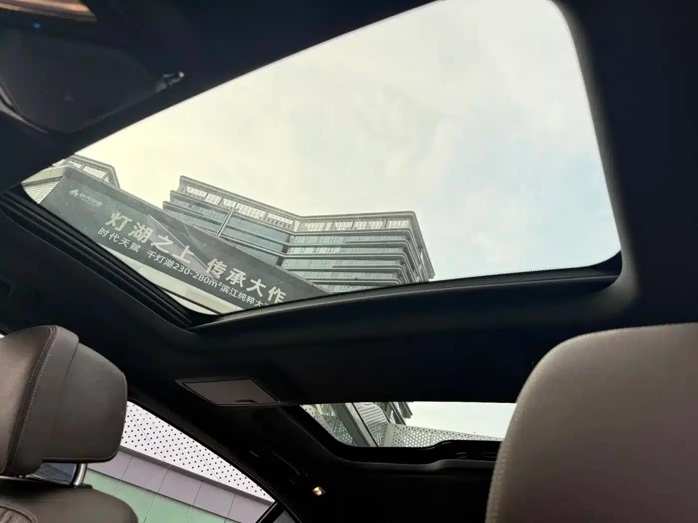 BMW 5 Series PHEV 2021 535Le Pioneer Edition M Sport Package — миниатюра 13