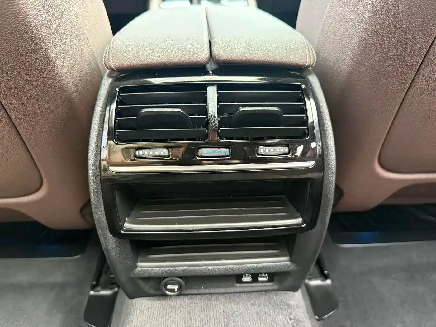 BMW 5 Series PHEV 2021 535Le Pioneer Edition M Sport Package — миниатюра 17
