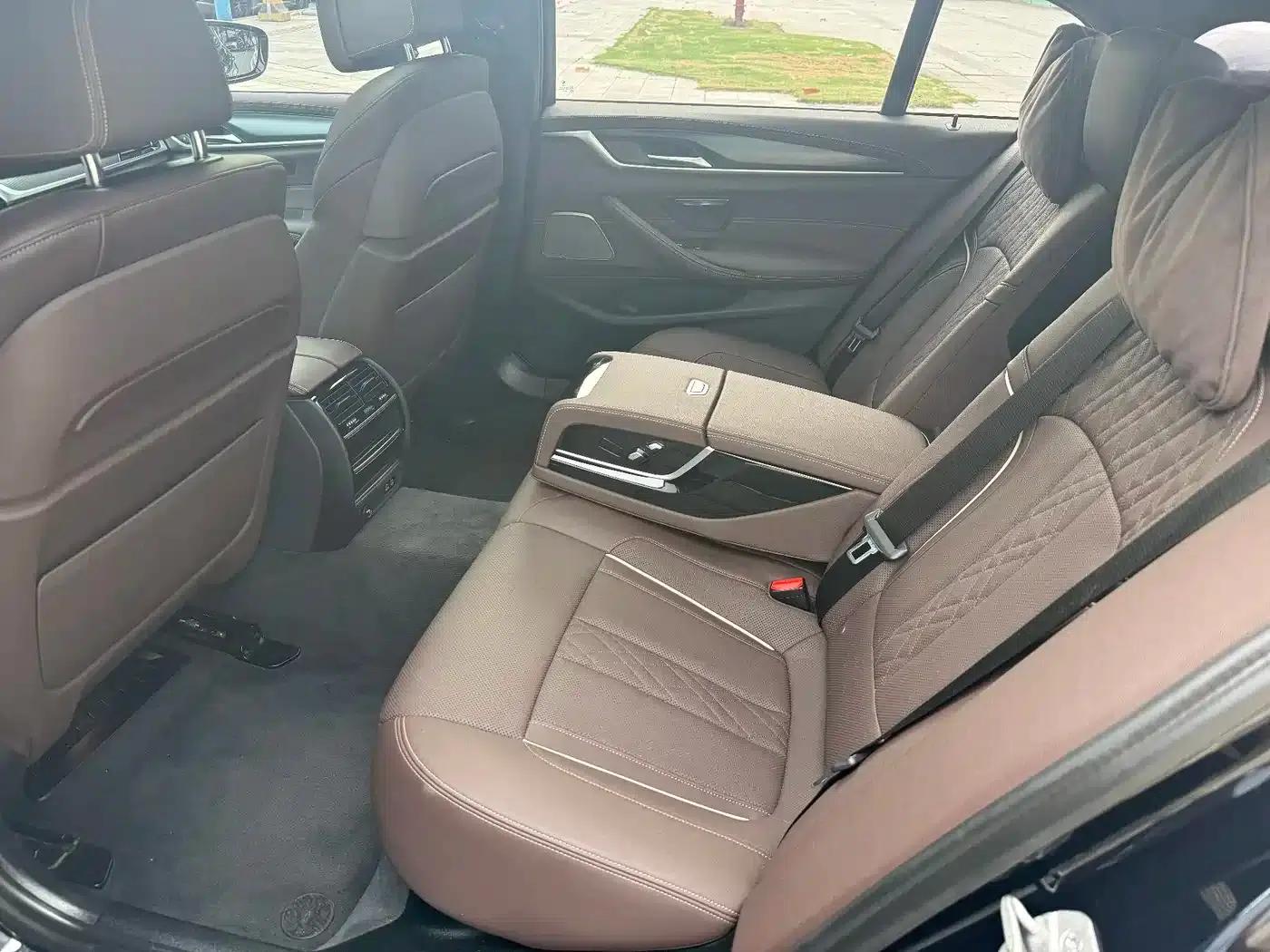 BMW 5 Series PHEV 2021 535Le Pioneer Edition M Sport Package — миниатюра 18