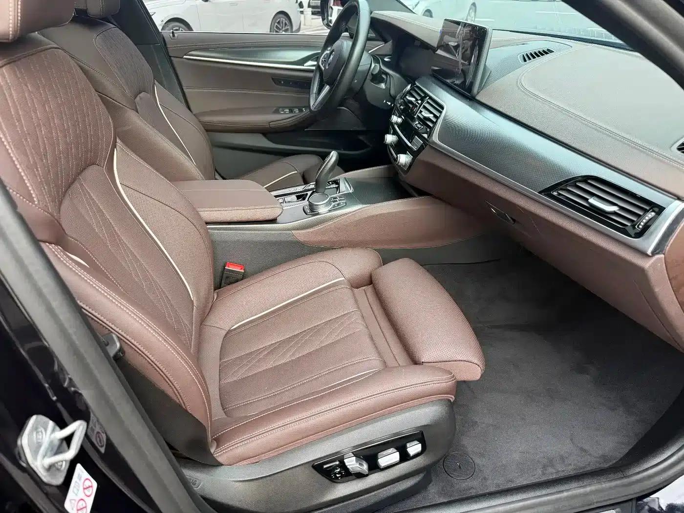 BMW 5 Series PHEV 2021 535Le Pioneer Edition M Sport Package — миниатюра 27