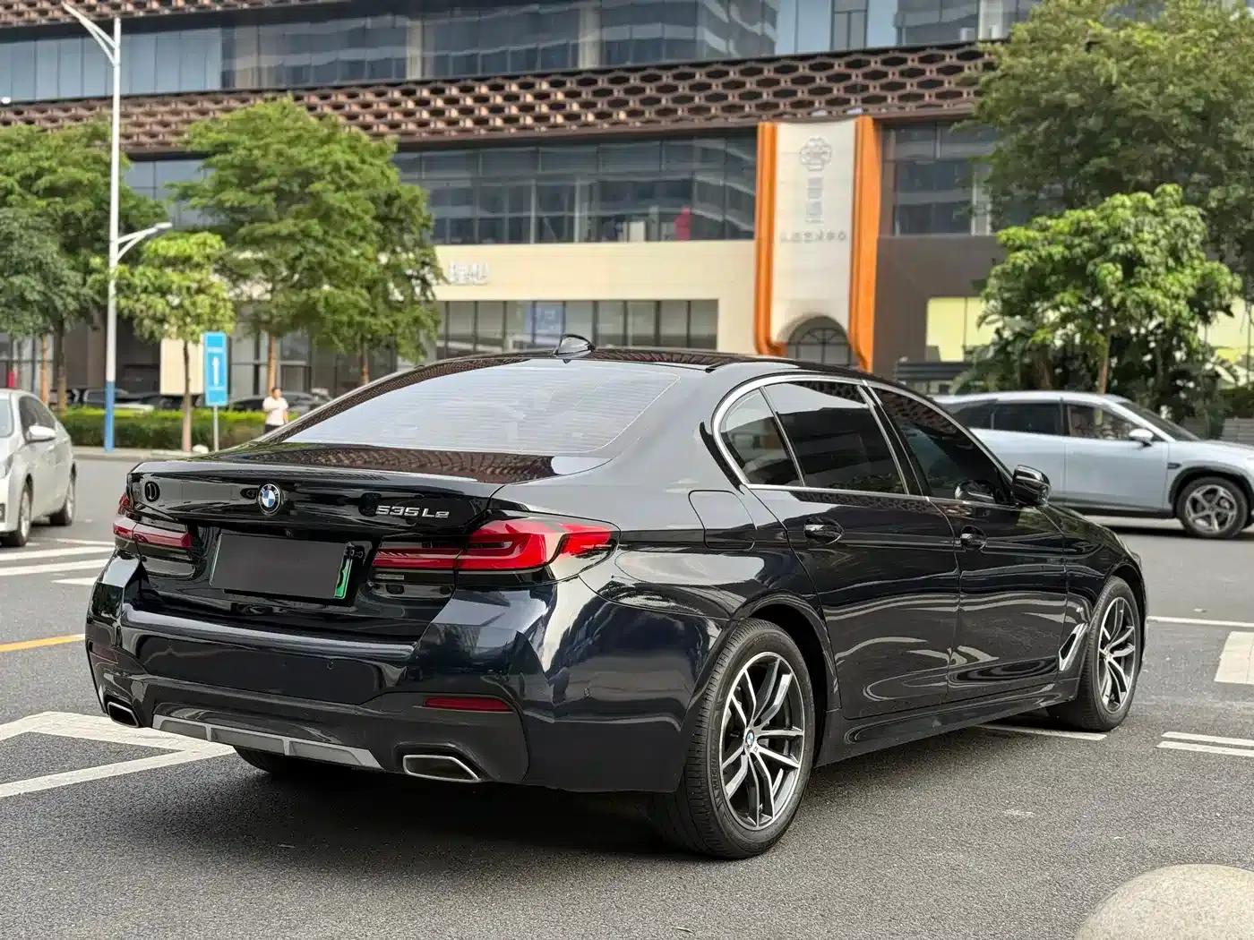 BMW 5 Series PHEV 2021 535Le Pioneer Edition M Sport Package — миниатюра 4