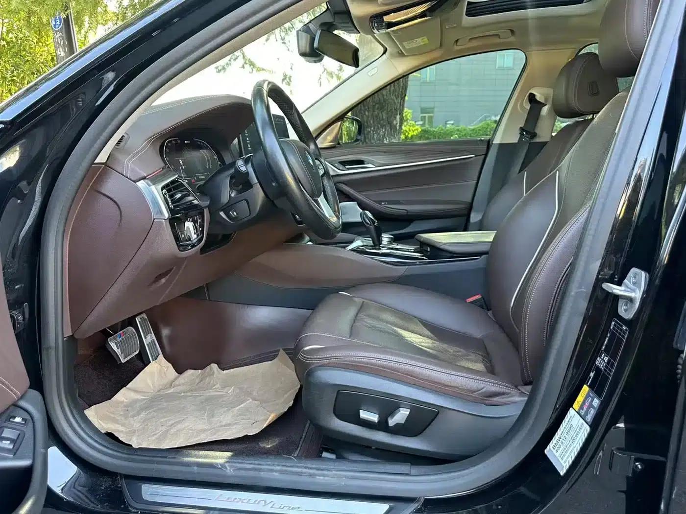 BMW 5 Series PHEV 2021 535Le M Sport Package — миниатюра 8