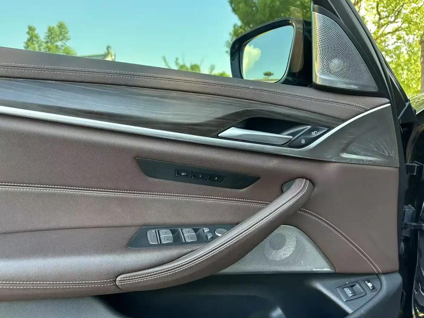 BMW 5 Series PHEV 2021 535Le M Sport Package — миниатюра 9