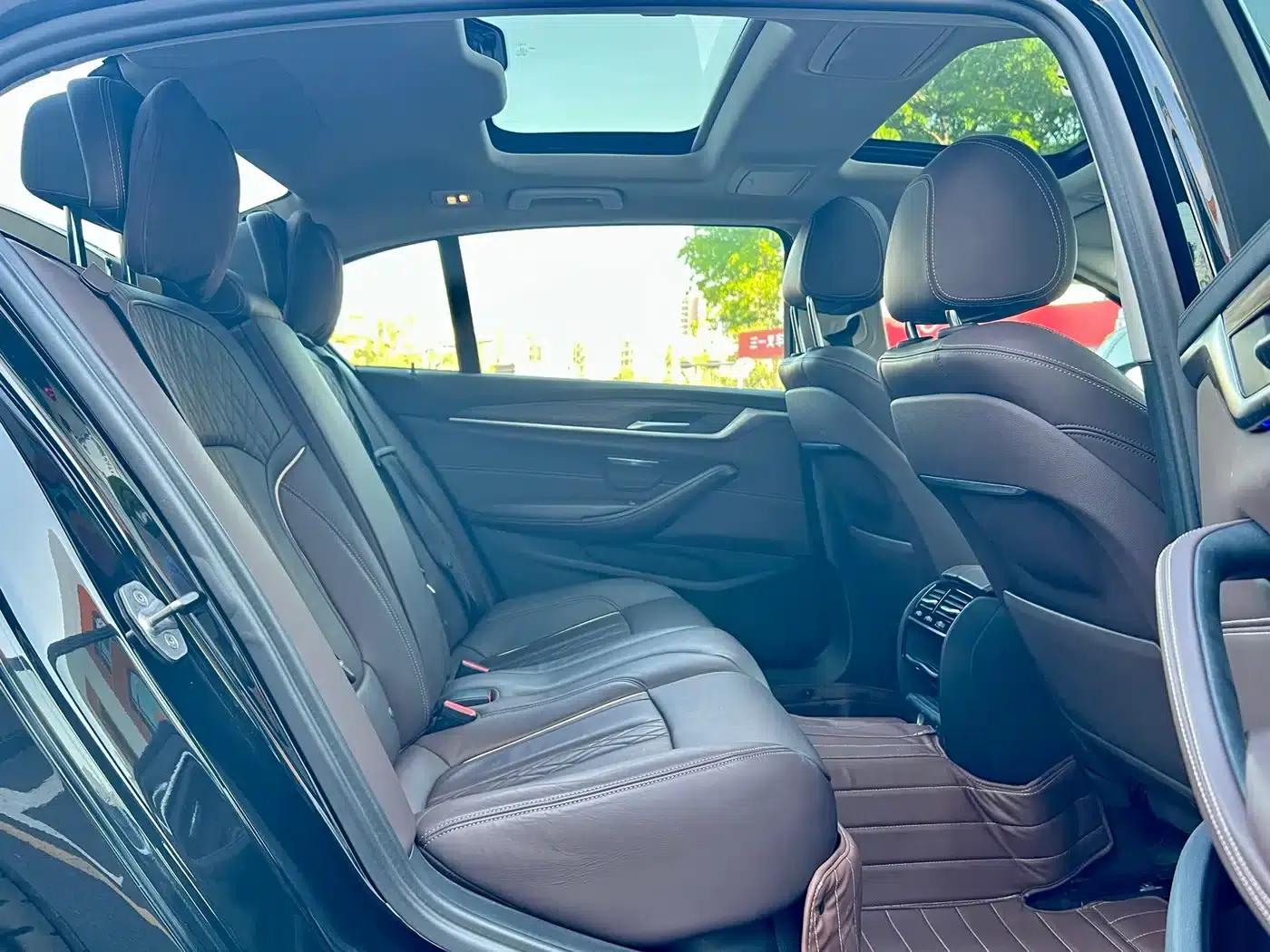 BMW 5 Series PHEV 2019 Facelift 530Le Luxury Package — миниатюра 12