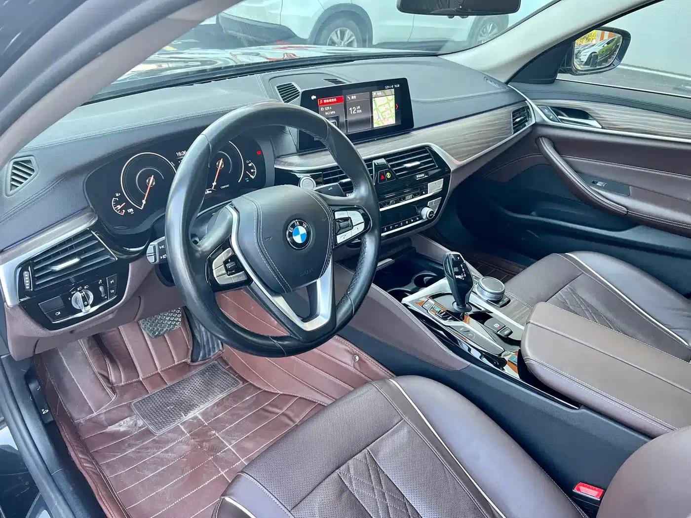 BMW 5 Series PHEV 2019 Facelift 530Le Luxury Package — миниатюра 5