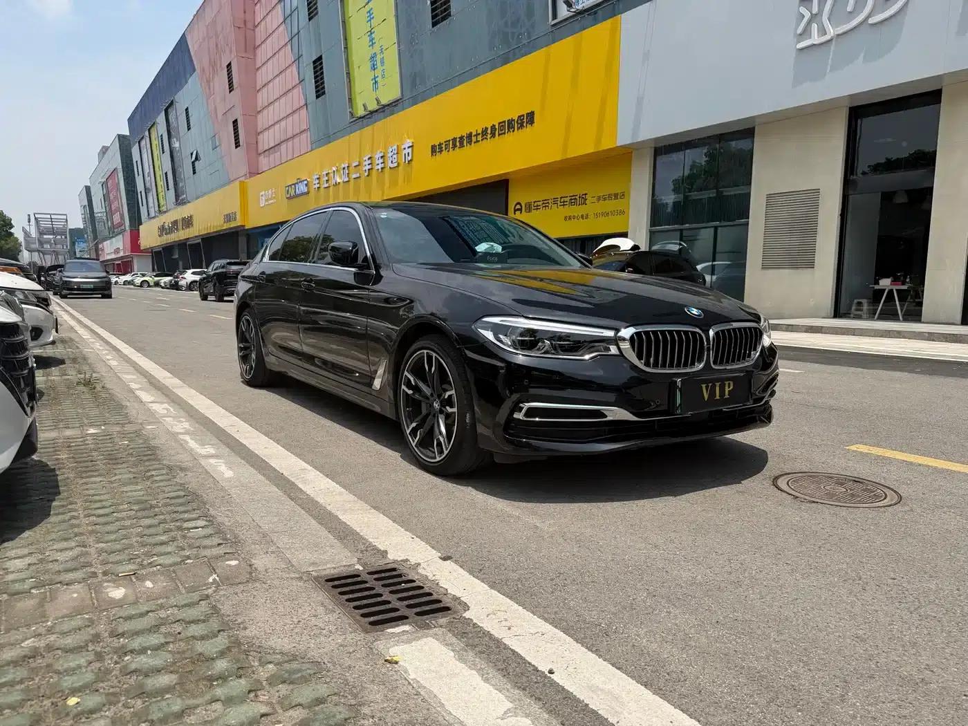 BMW 5 Series PHEV 2020 Mileage Upgrade Edition 530Le Pioneer Edition — миниатюра 3