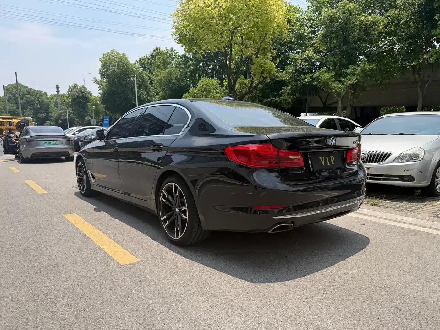 BMW 5 Series PHEV 2020 Mileage Upgrade Edition 530Le Pioneer Edition — миниатюра 9