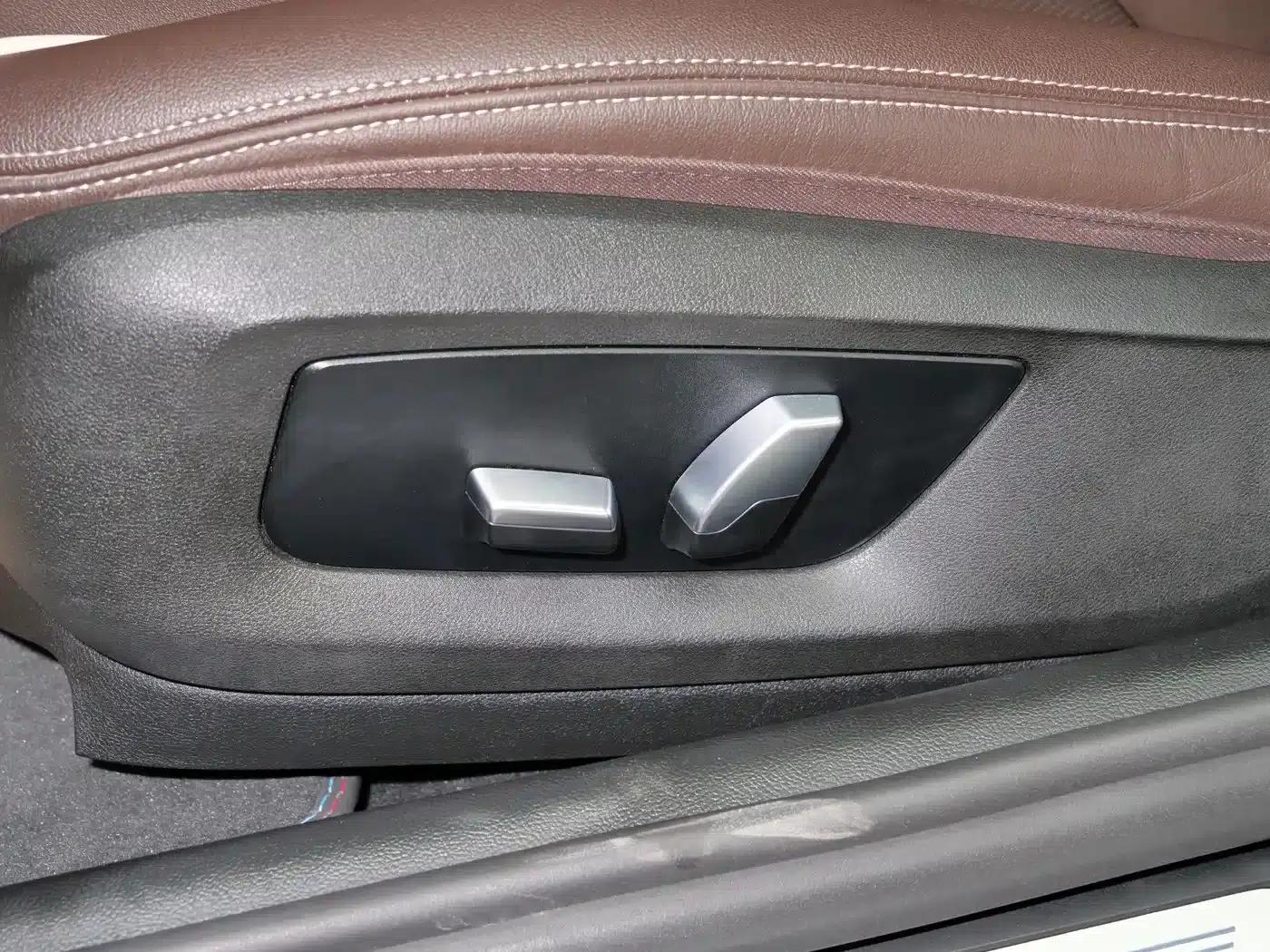 BMW 5 Series PHEV 2022 535Le M Sport Package — миниатюра 30