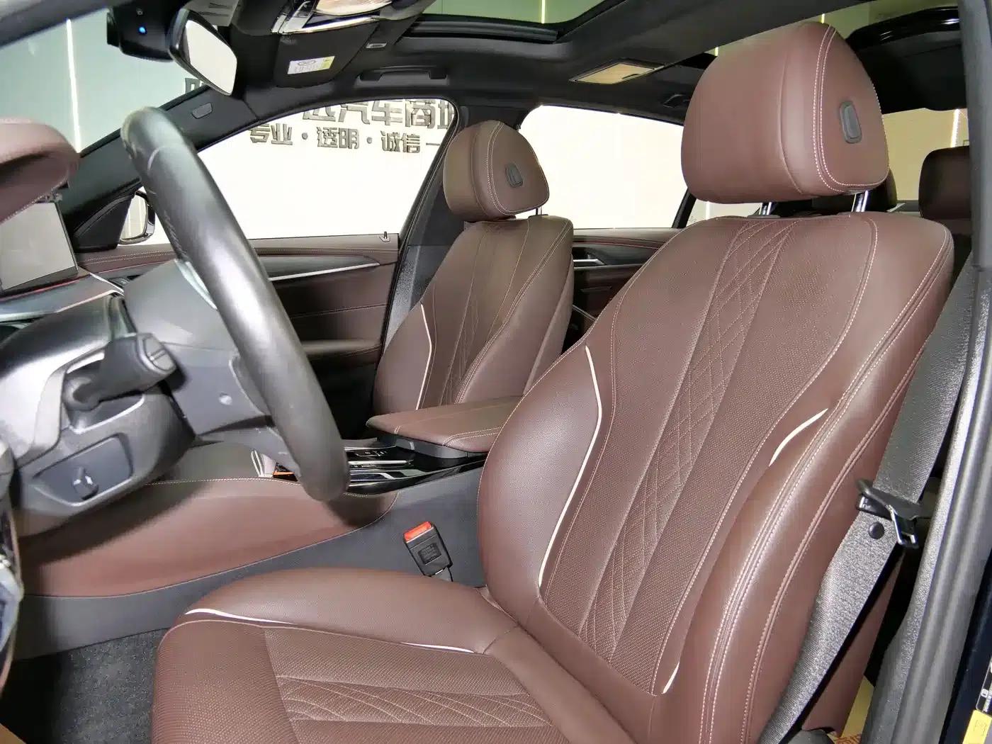 BMW 5 Series PHEV 2022 535Le M Sport Package — миниатюра 9