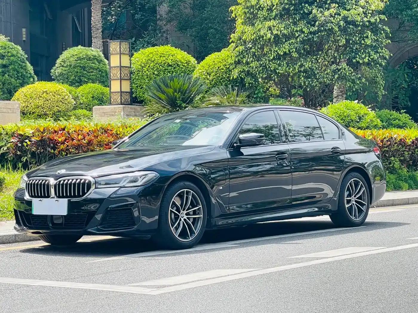 BMW 5 Series PHEV 2021 535Le Pioneer Edition M Sport Package — миниатюра 1