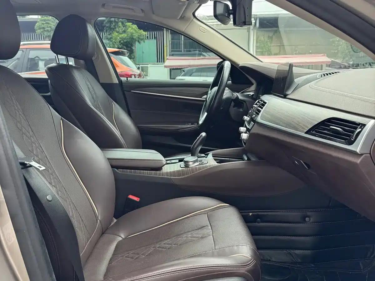 BMW 5 Series PHEV 2020 530Le Luxury Package — миниатюра 15